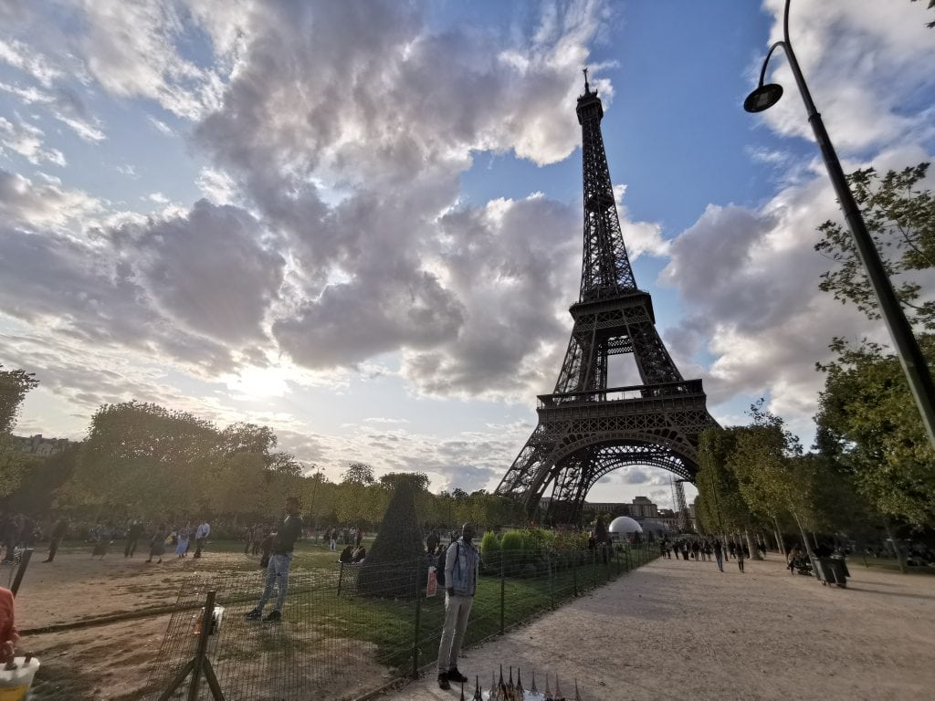 Mediation Schubert: Aufnahme Eiffelturm Paris