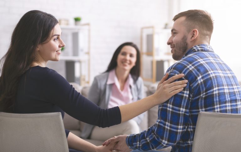 Mediation Schubert: Aufnahme eines jungen Pärchens während einer Mediation